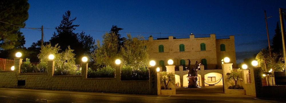 Hotel Castel Miramonti Селва ди Фасано Екстериор снимка
