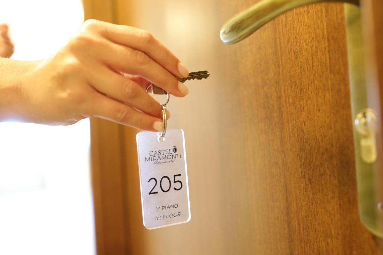 Hotel Castel Miramonti Селва ди Фасано Екстериор снимка