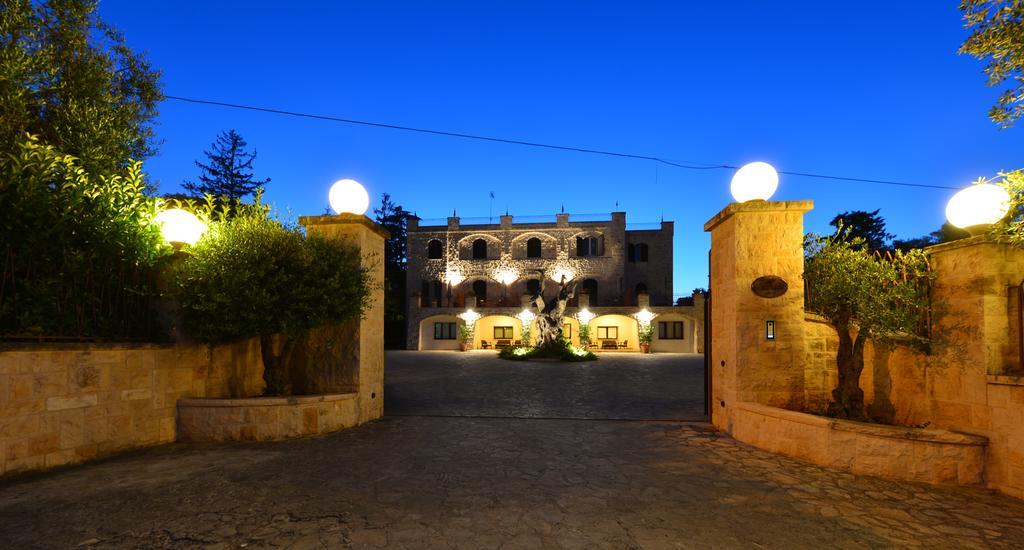 Hotel Castel Miramonti Селва ди Фасано Екстериор снимка