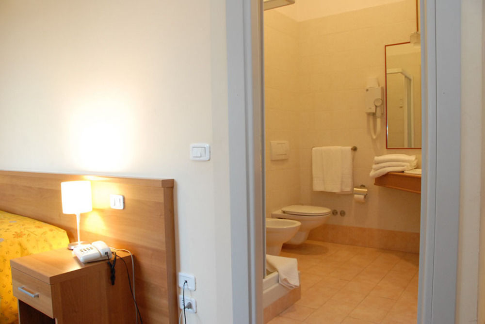 Hotel Castel Miramonti Селва ди Фасано Екстериор снимка